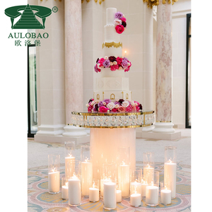 Elegante Tavolino da Caffè Moderno <span class=keywords><strong>in</strong></span> <span class=keywords><strong>Vetro</strong></span> con Base <span class=keywords><strong>in</strong></span> Metallo Dorato <span class=keywords><strong>per</strong></span> <span class=keywords><strong>Soggiorno</strong></span> e Uso Domestico - Product Image 1