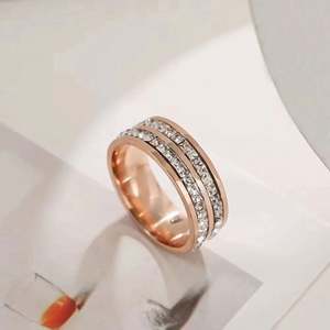 Anillo de Cristal Brillante en Oferta, Acero Inoxidable, Chapado en Oro de 18K, Anillo de Boda con Diamantes Completos, Anillos de Pareja, Joyería Fina, Regalo - Product Image 3