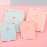 Sac de courses en papier kraft coloré en stock, motif Princesse Prince, sac cadeau pour baby shower avec poignée pour les fêtes et mariages