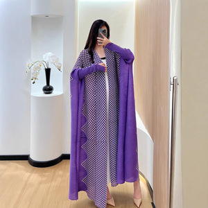 Miyake xếp li hồi giáo abaya ăn mặc màu sắc khối Polka Dot kim cương cộng với kích thước giản dị áo choàng dài đổ Femme cho phụ nữ cao khiêm tốn - Product Image 3