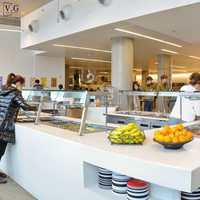 Comptoir de présentation de salades en surface solide blanche moderne sur mesure pour restaurant, salle à manger, buffet