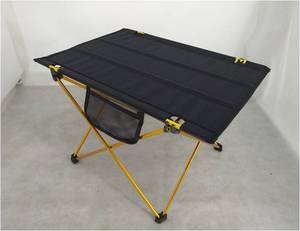 YILU <span class=keywords><strong>Table</strong></span> de <span class=keywords><strong>camping</strong></span> <span class=keywords><strong>pliante</strong></span> légère et portable avec organisateur de rangement en filet et sac de transport pour une utilisation à l'intérieur et à l'extérieur - Product Image 3