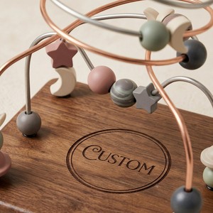 Gioco Educativo Montessori Personalizzato in Legno, Labirinto di Perline Galattico con Pianeti, Stelle e Luna, Confezione Regalo OEM - Product Image 2