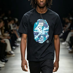 Top Moderno con Estampado de Grafiti, Diseños Creativos y Atrevidos, Ajuste Cómodo, Ideal para Quienes Aman la Moda Artística - Product Image 1