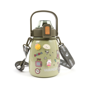 New Large Capacity Sanrioed <span class=keywords><strong>Thermos</strong></span> Cups 900ml Kawaii Kuromi Melodia Kt <span class=keywords><strong>Anime</strong></span> Kids Presentes Portátil com Palha Garrafa De Água - Product Image 6