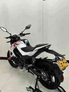 Motocicleta Ch NK150 de 150cc, Calidad EFI, Refrigerada por Agua, Estilo Urbano, Origen Chila, 110km/h, Conducción Potente y Sin Fatiga - Product Image 6