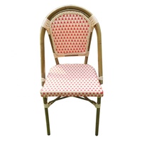 Chaises de salle à manger de style bistrot français pour l'extérieur, très vendues, en rotin PE Echo populaire, imperméables, protection UV, complétées par une table en métal