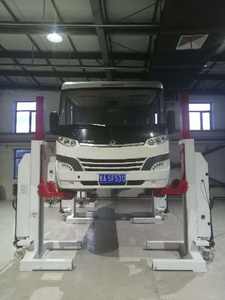 Vier Post Auto <span class=keywords><strong>Lift</strong></span> Hoge Kwaliteit Truck <span class=keywords><strong>Lift</strong></span> Mechanische Bedrade <span class=keywords><strong>Trolley</strong></span> <span class=keywords><strong>Lift</strong></span> <span class=keywords><strong>Lift</strong></span> Mechanische Truck Lifters 4 Kolommen Voor Het Opheffen Van Vrachtwagens - Product Image 5