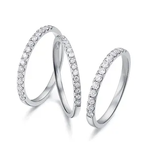 18K白金圆形切割D色彩碳硅石订婚永恒戒指