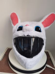 หมวกกันน็อคแฟนซีรูปกระต่ายน่ารัก วัสดุ ABS สำหรับเด็กผู้หญิง ลายการ์ตูนสัตว์ ดีไซน์ตลก สภาพใหม่ - Product Image 2