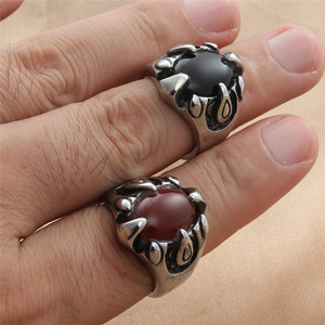 Anillo de Acero Inoxidable para Hombre con Diseño de Garra de Dragón y Puntas de Piedra Negra y Roja, Estilo Geométrico, para Regalo - Product Image 3
