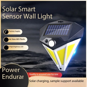 Lampes murales intelligentes à énergie solaire pour extérieur, LED 6500K, angle de faisceau de 120°, lampes murales pour jardin et cour - Product Image 6