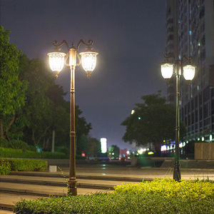 Lampe solaire de jardin, lampadaire extérieur, lampadaire LED avec capteur de mouvement, résistant à l'eau IP65, lumière blanche chaude 3500K, en fer, garantie 10 ans - Product Image 5