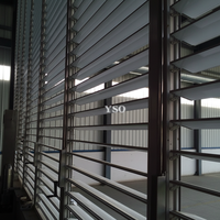 Systèmes de persiennes automatiques modernes horizontaux pour usines industrielles, clôture extérieure en persiennes à lames en alliage d'aluminium