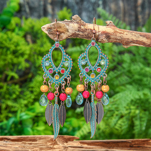 Boucles d'oreilles pendantes bohèmes à pompons en alliage plaqué bronze antique pour femme, bijoux de fête tendance 2025 - Product Image 4