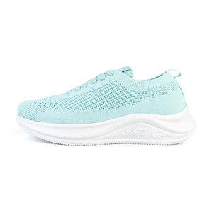 Chaussures de course en tricot respirantes et légères avec logo personnalisé OEM pour hommes et femmes - Product Image 3