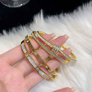 Pulseras de Acero Inoxidable al por Mayor, Chapadas en Oro de 18k, con Cierre de Diamantes y Carcasa de Titanio, Joyería de Moda para Mujer - Product Image 5