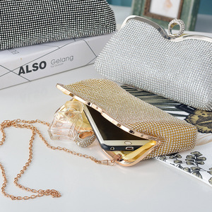 Sac à main pochette floral tendance en promotion, pochette élégante de haute qualité pour femmes, idéal pour les tenues quotidiennes et formelles, sacs à main pochette en strass - Product Image 5