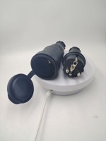 Prise et Fiche Industrielles Standard Françaises Extérieures Étanche IP44 Anti-Chute Coque TPE Contacts Cuivre CE/ROHS pour