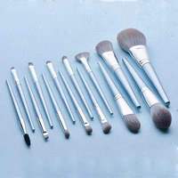 DailyQueen Ensemble de 14 pinceaux de maquillage en poils de chèvre blancs de qualité supérieure avec pinceaux professionnels pour fond de teint et anticernes Manche en bois