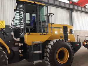 รถตัก<span class=keywords><strong>2025</strong></span> 5ตันถัง3M3พร้อมอุปกรณ์เสริมเสริมสายตายาวจีน - Product Image 3