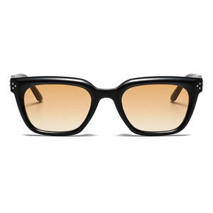 Gafas de Sol para Mujer F4-6333, Montura Negra de PC, Protección UV400, Lentes Tipo 3, Remaches de Puntos, Estilo Moderno - Product Image 5