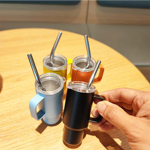 DD4428 Niedliche Schnaps gläser mit Griff Kawaii Isolierte Becher für Espresso kaffee 2 Unzen Mini Shot Becher mit Deckel und Strohhalm - Product Image 3