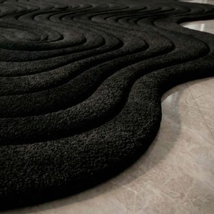 Tapis d'appoint noir de luxe à motif abstrait, tapis en laine tufté à la main à motif ondulé moderne, grand tapis de salon design, tapis moelleux et doux pour la décoration du sol - Product Image 2