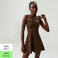 Robe de yoga deux pièces à une épaule avec short intégré et poche pour femme – Tenue de sport respirante et à séchage rapide pour le fitness et l'entraînement