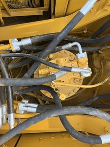 Excavadora de cadenas Caterpillar 320CL usada, fabricada en Japón, con motor Cummins, 20 toneladas de peso operativo, pocas horas de trabajo, bomba en venta - Product Image 4