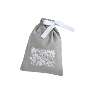 Pochette cadeau en coton mousseline écologique pour bijoux, sac à cordon personnalisé en toile de coton bio blanc avec logo - Product Image 3