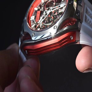 Reloj mecánico Moonphase elaborado en caja de 45,5mm con construcción resistente al agua para profesionales - Product Image 1