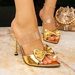 Sandales compensées à plateforme pour femme, style doré, bout ouvert, talon ultra haut orné de cristaux, légères, pour l'été - Product Image 4