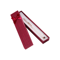 Emballage pliable universel en carton recyclable rouge texturé avec couvercle pour collier d'anniversaire, boîte à bijoux
