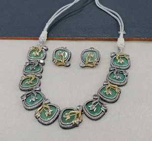 Ensemble de colliers de luxe avec un design floral en émail rouge et vert, plaqué or, en alliage, pour femmes, bijoux de mariage - Product Image 3