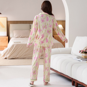 Vêtements <span class=keywords><strong>de</strong></span> <span class=keywords><strong>nuit</strong></span> pour femmes grandes tailles <span class=keywords><strong>de</strong></span> haute qualité : style printemps/automne à manches longues avec imprimé floral doux pour une tenue décontractée à la maison - Product Image 2