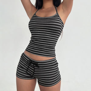 Ensemble deux pièces débardeur et short rayé sportif American Gym Girl |   Tenue de sport moulante pour l'été - Product Image 3