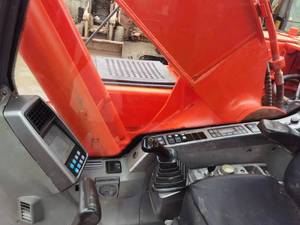 รถขุด Doosan DX225LC สีส้ม แบบตีนตะขาบ เครื่องจักรก่อสร้าง เครื่องยนต์เกาหลี มือสอง พร้อมมอเตอร์ เกียร์ ปั๊ม น้ำหนัก 21500 กก. - Product Image 4