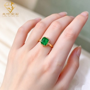 Bague de mariage en or jaune massif 14 carats avec émeraude de laboratoire de Colombie, émeraude verte 3 carats AGL et diamants de mêlée latéraux, magnifique bague solitaire - Product Image 3