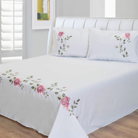 Parures de draps brodés, fabrication directe d'usine, 100% polyester, possibilité de broderie personnalisée.