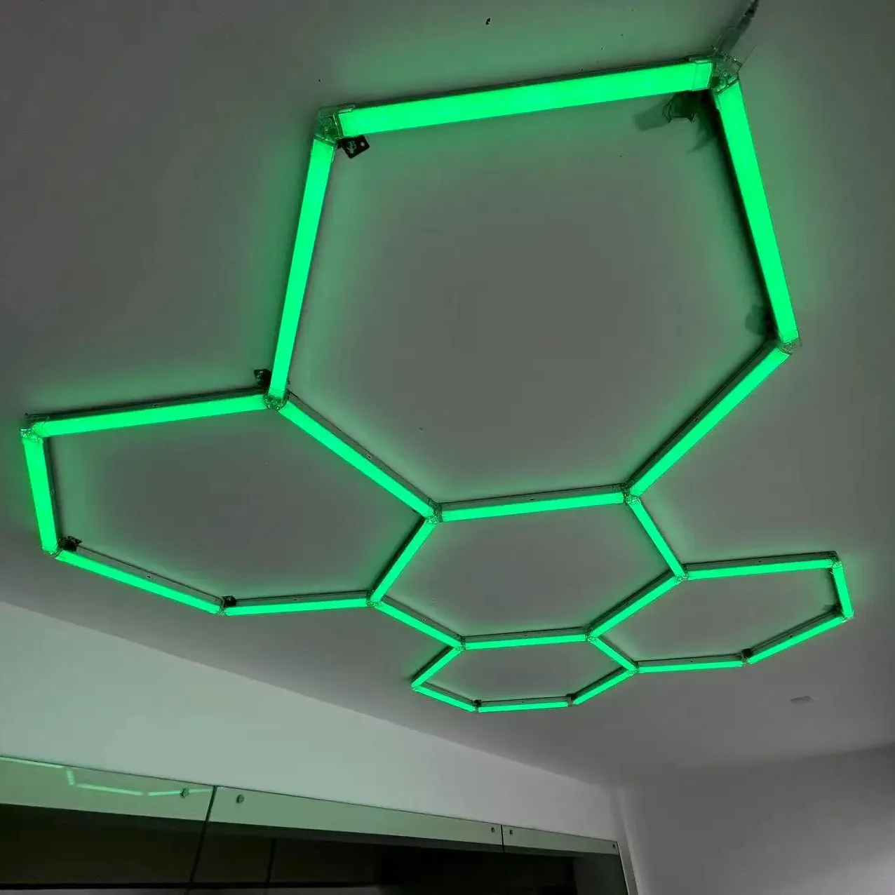 Factory Direct 110V Hexagonal LED Light Detailing Workshop Ceiling Lights for Gym Garage for Working Light Genre