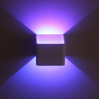 AC100-265V Chambre 6W Applique Murale carré à quatre côtés lumineux RVB A MENÉ LA Lumière De Mur D'intérieur D'éclairage avec télécommande