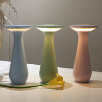 Lampe de table de luxe rechargeable sans fil 2026 pour la décoration moderne de la maison, avec LED tactile, idéale pour l'hôtellerie, les restaurants et les mariages, en forme de pot de fleurs/vase