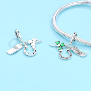 Pulsera y Collar de Plata de Ley S925 con Triple Colgante de Trébol de la Suerte Esmaltado en Verde, Circonitas y Etiqueta Grabada con Herradura, Regalo para Mujer - Product Image 2