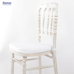 Chaise Napoléon en gros avec structure en bois massif <span class=keywords><strong>pour</strong></span> événements de mariage, chaises de banquet empilables <span class=keywords><strong>pour</strong></span> hôtels et restaurants - Product Image 1