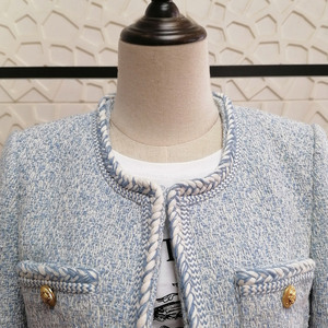 Giacca in Tweed Bicolore Morbida e Chic con Collo Rotondo e Bordi Intrecciati per Donna, Ideale per l'Ufficio, Collezione Autunno Inverno - Product Image 4