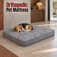 Matelas orthopédique personnalisé pour chien avec housse lavable, noyau à ressorts ensachés mini et tissus sur mesure pour marques.