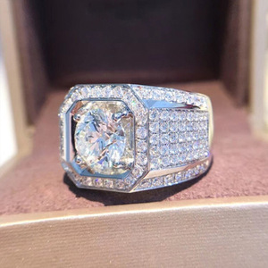 Anello da Uomo con Zirconi Scintillanti, Gioiello di Lusso per Dito, Accessorio Moda - Product Image 3
