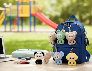 Portachiavi in peluche GJ-1850 da 10 cm, morbido, a forma di cartone animato 3D, per regali e artigianato - Product Image 2