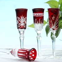 Verres à champagne en cristal rouge rubis coupés à la main sur mesure, style Edo Kiriko intemporel, acceptés par l'usine